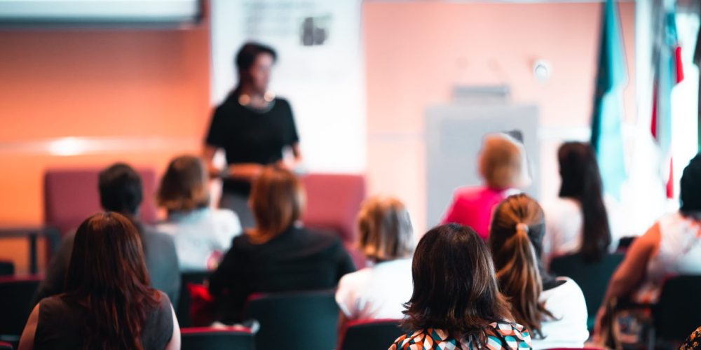 Como contratar uma psicóloga para palestras sobre violência contra a mulher - Mens Sana Psicologia
